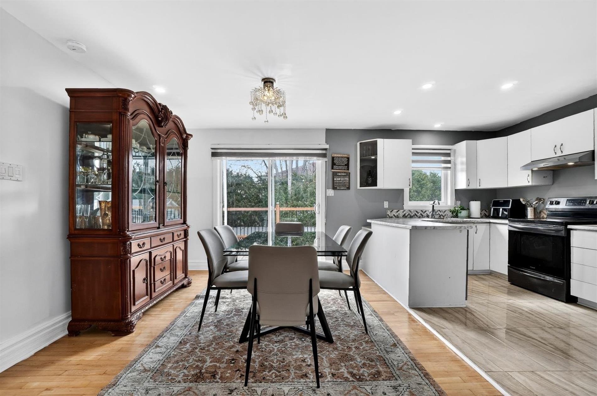 261 Rue Cabral — photo 1