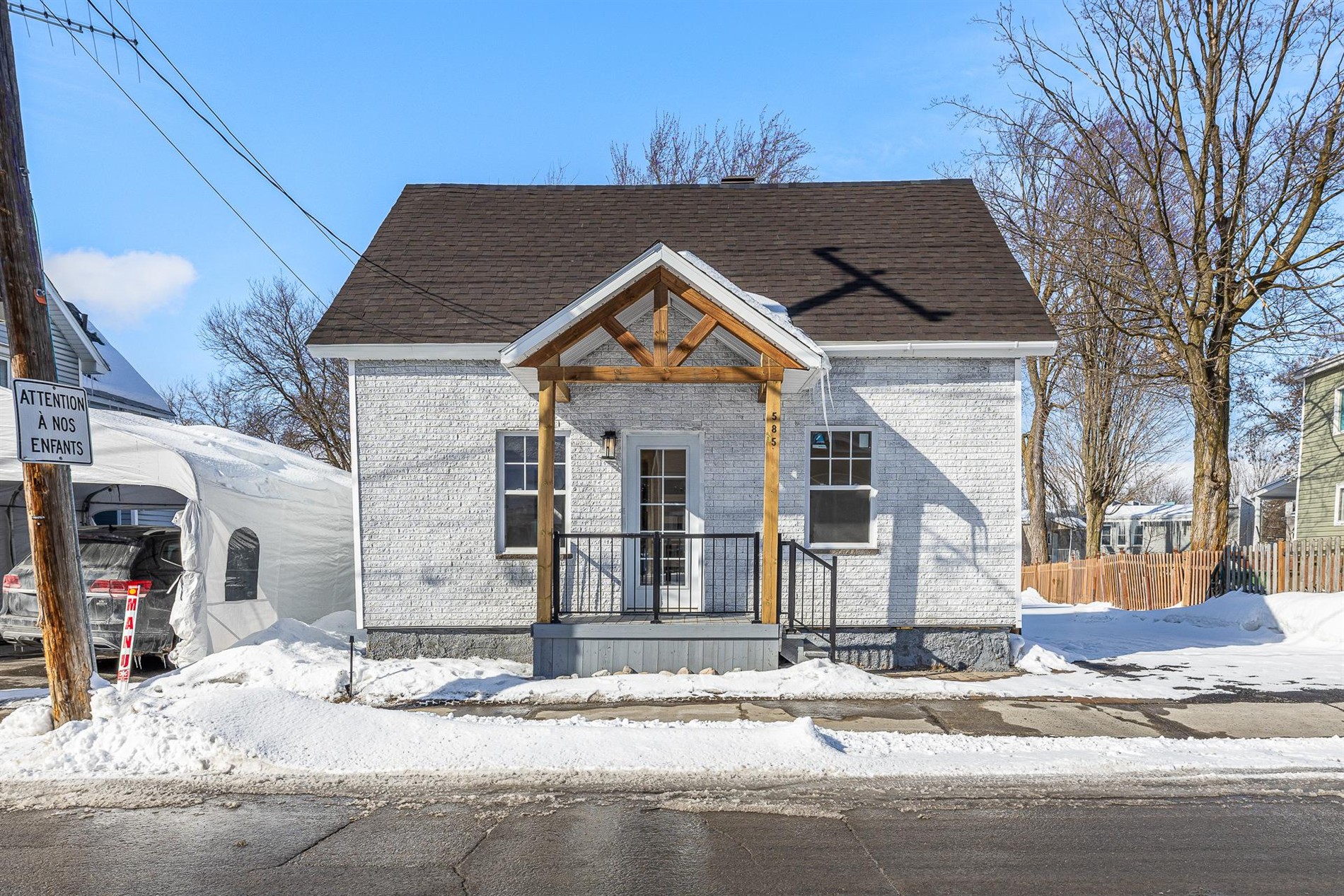 585 Rue St-Joseph — photo 2