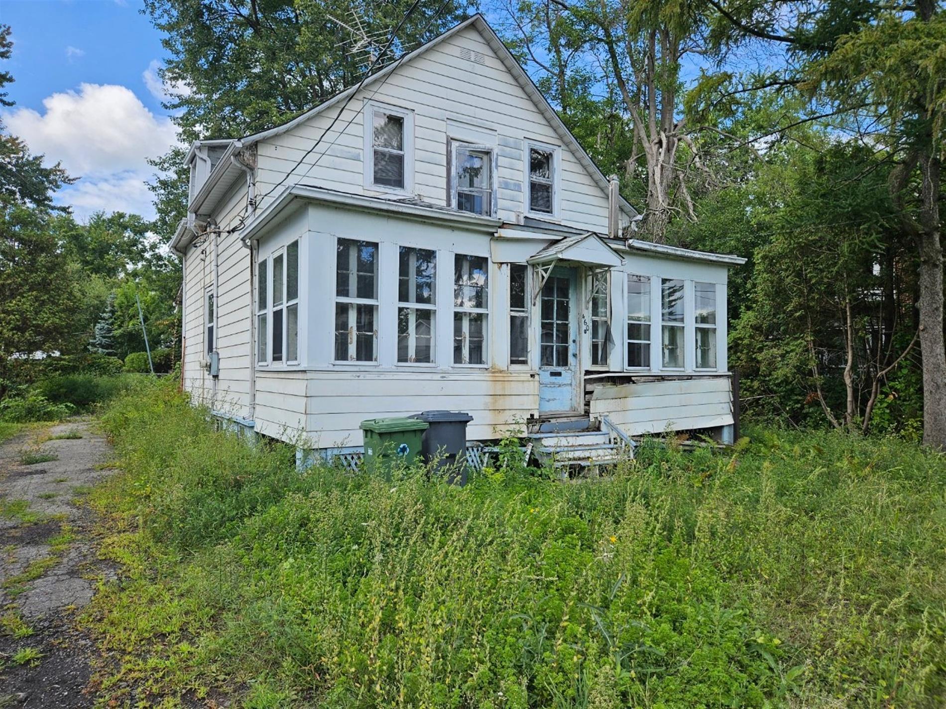 460 Av. Starling — photo 1