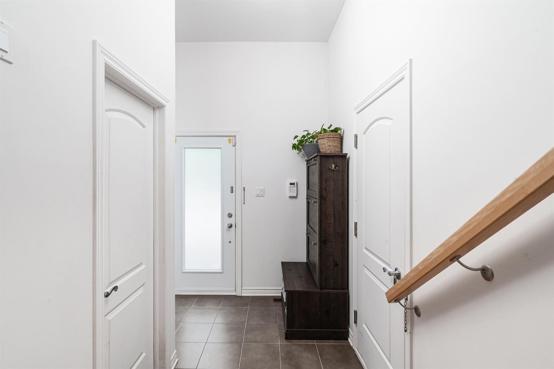 6855Z Rue Beaumarchais — photo 3