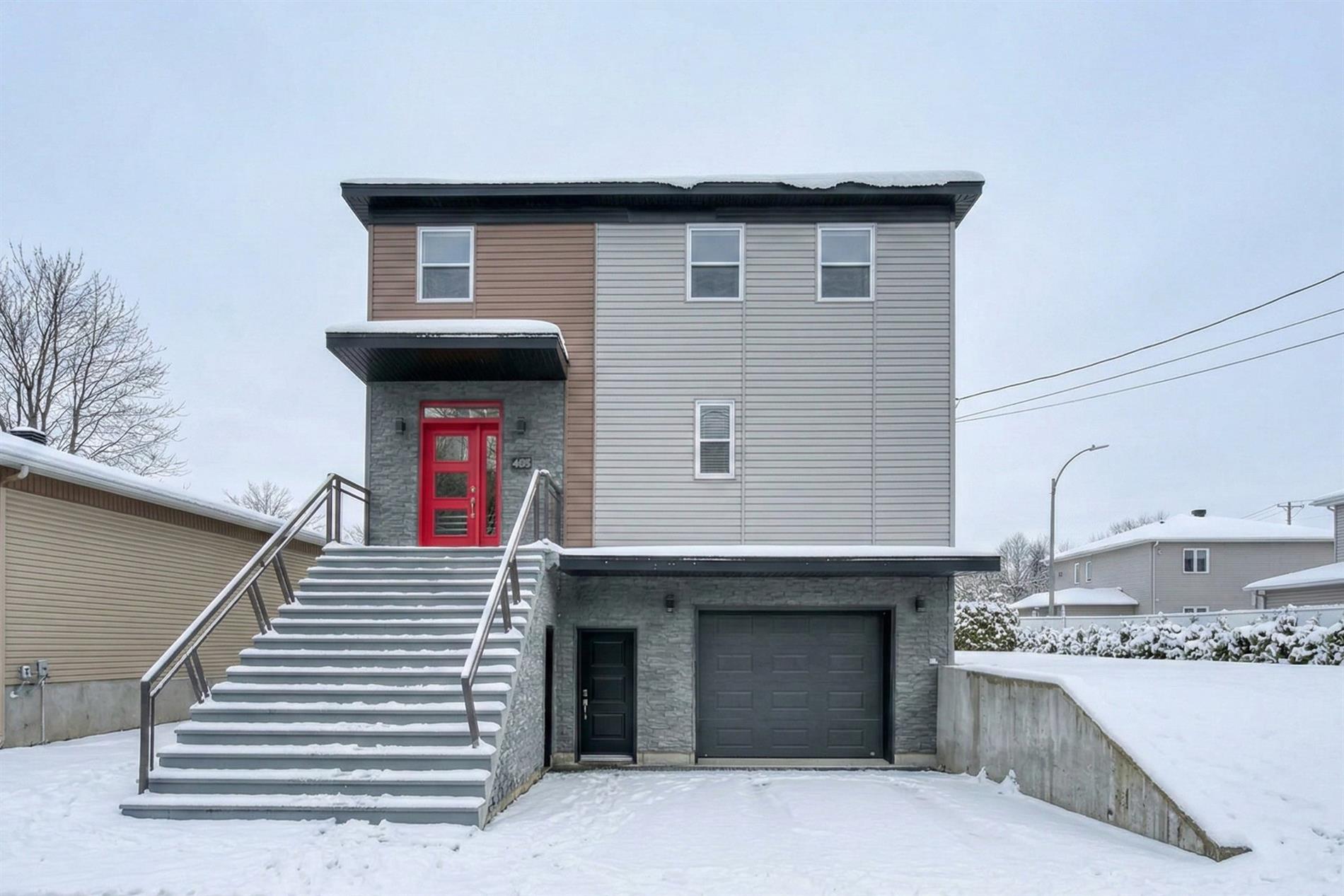 975 Av. de la Polyvalente — photo 1