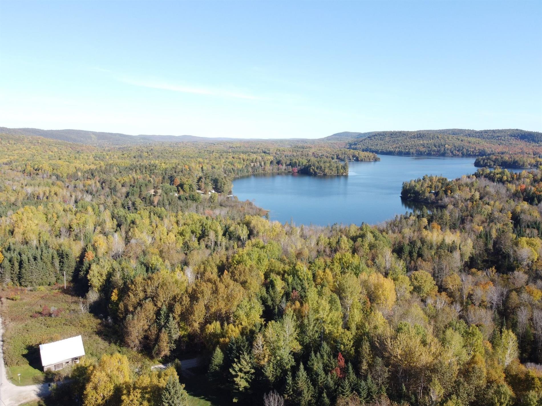Ch. du Lac-des-Îles — photo 3