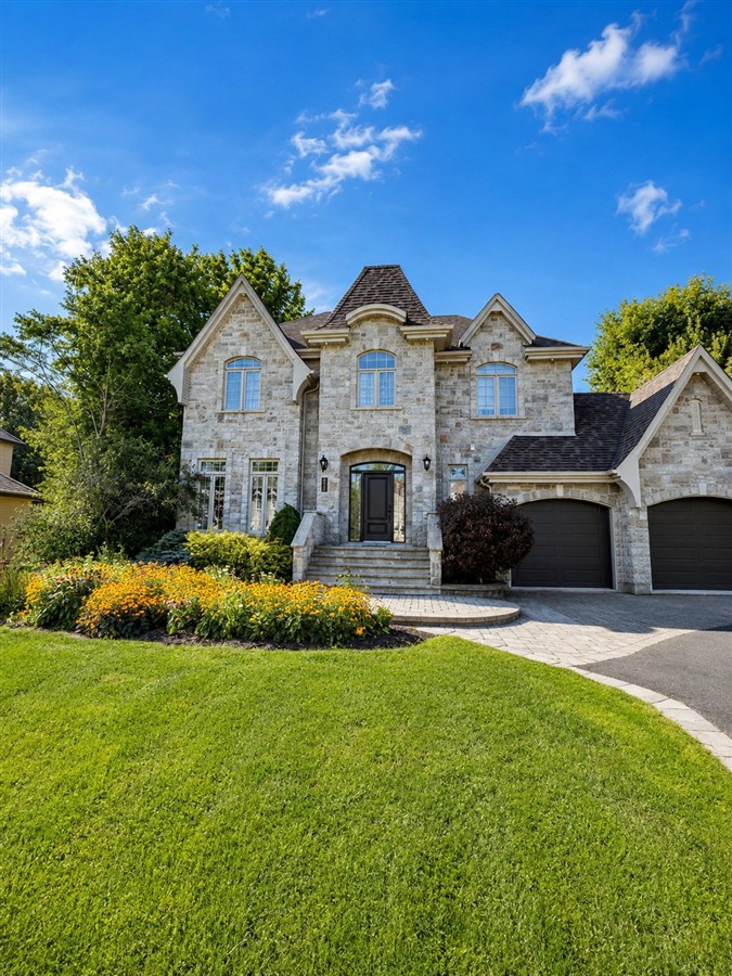 Maison à étages - 16500 Rue du Jade, Mirabel