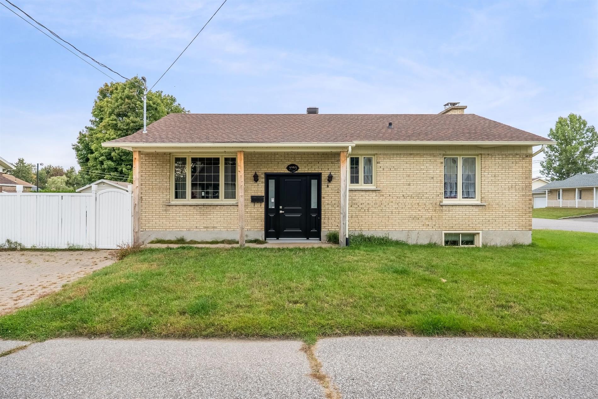 3250 Place Richelieu — photo 3
