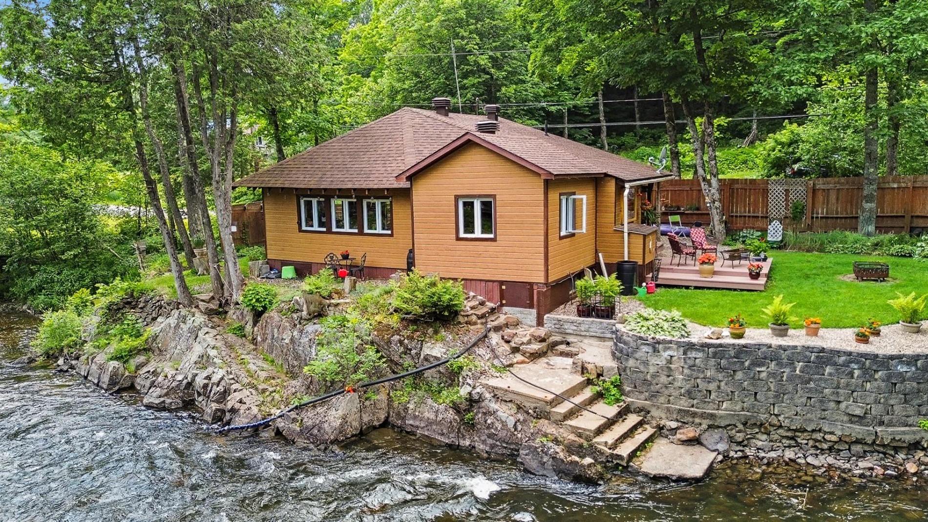 306 Ch. de la Rivière-Blanche — photo 1