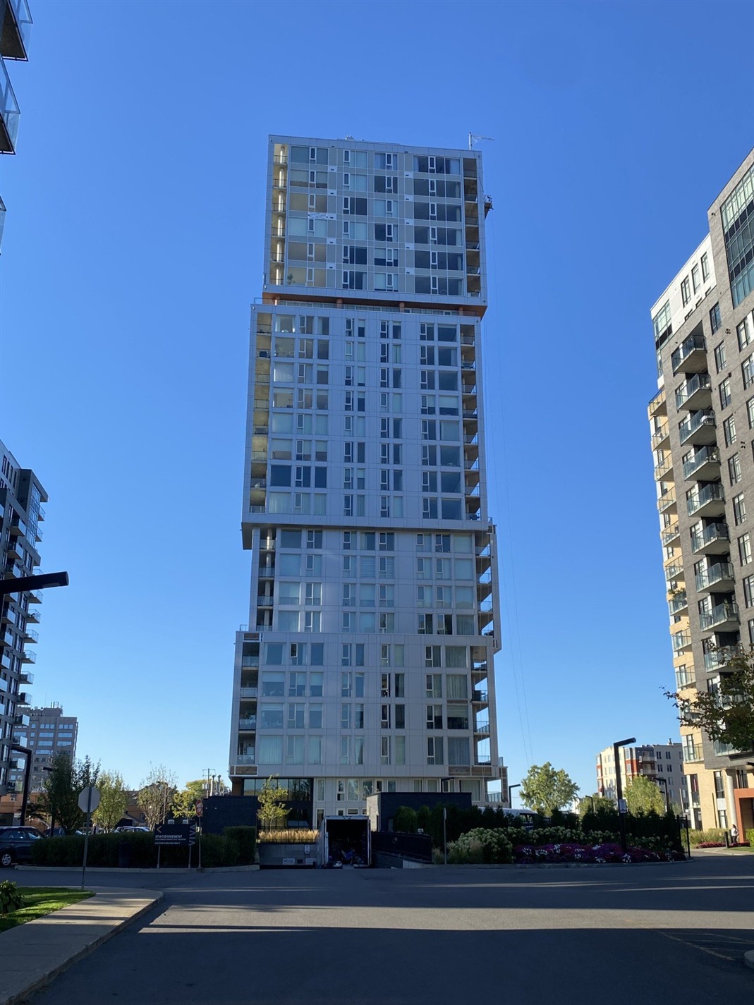 2835 Av. du Cosmodôme — photo 1