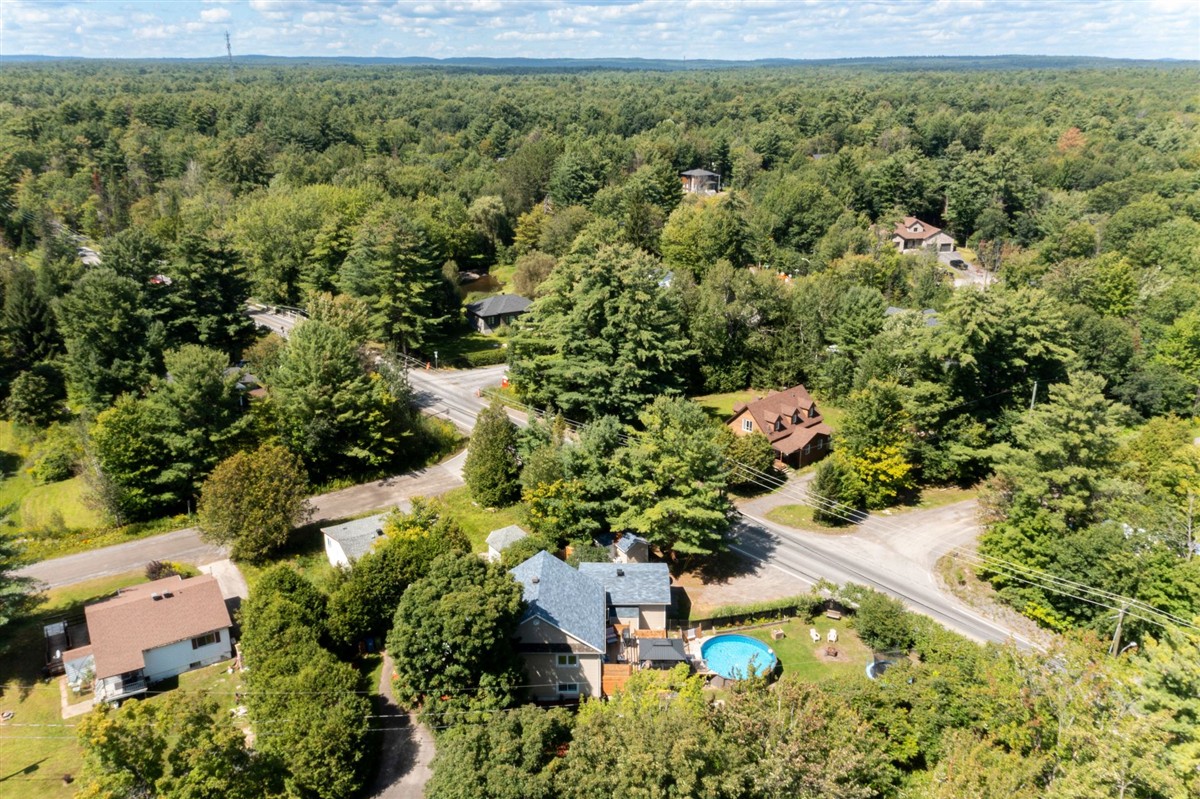 Vue 43 de la propriété réf. 24376487 – 151 Place Cadieux J5K 1B6