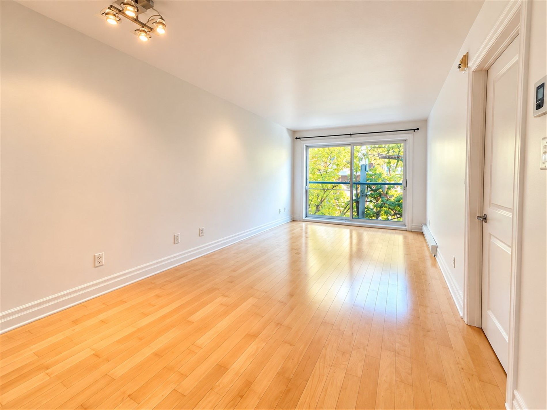 206-2560 Rue Bélanger — photo 2
