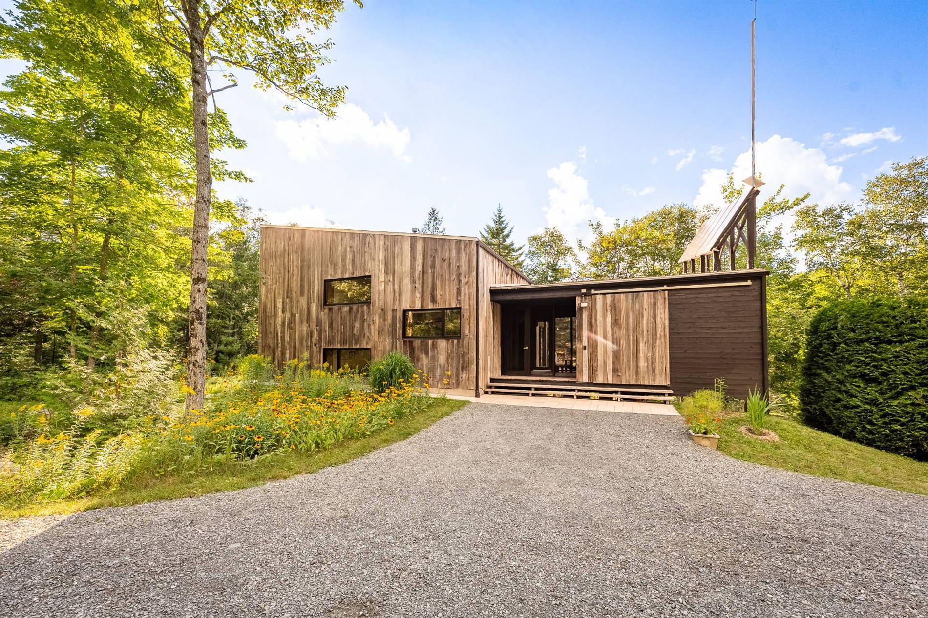 590 Ch. des Bois — photo 2