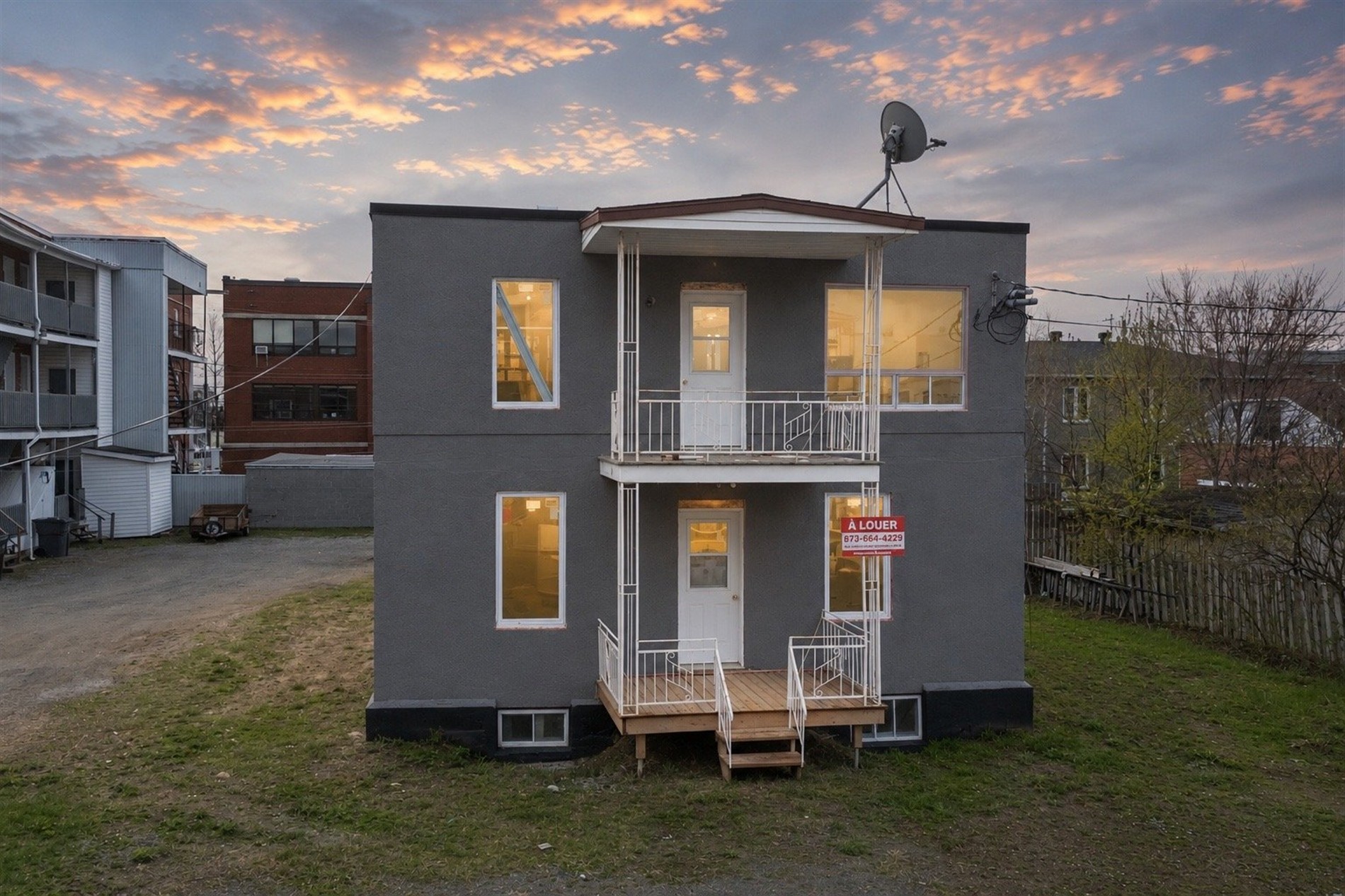 2652-2654 Av. Defond — photo 1