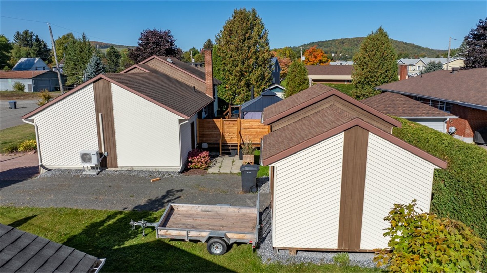 546 Av. Deschamps — photo 3