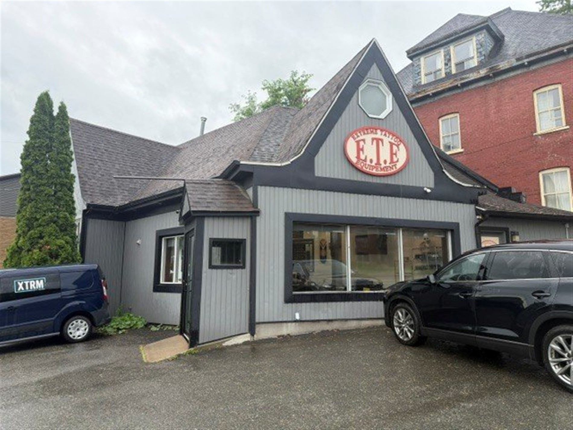 307-309 Rue Wellington S. — photo 1
