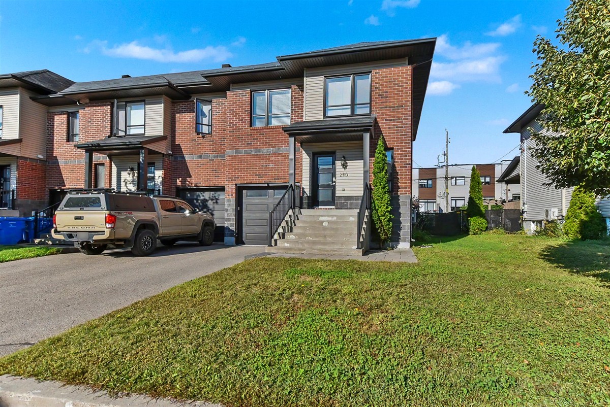 Maison à étages - 2110 Rue de la Fileuse, Saint-Jérôme