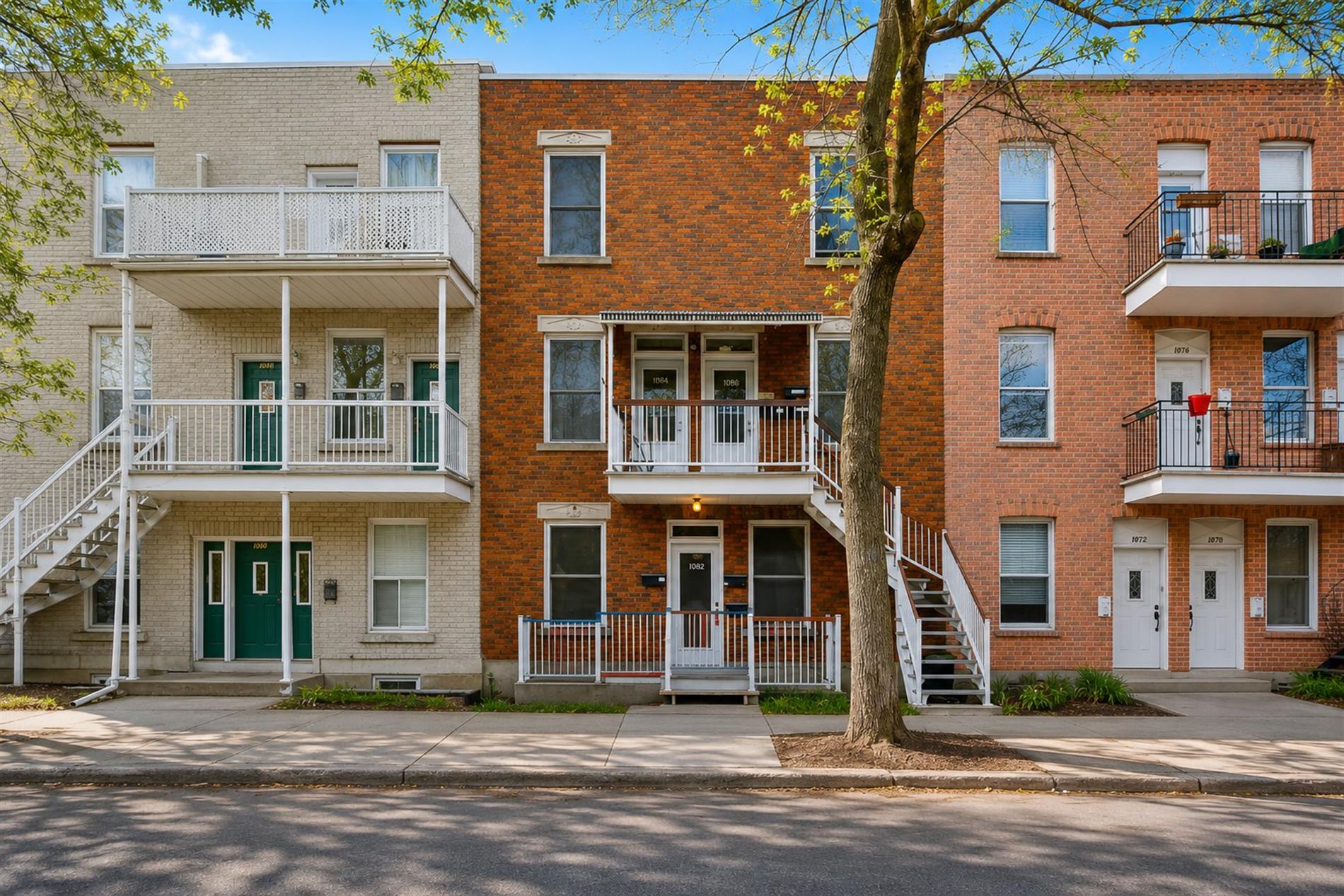 2066 Rue Aylwin — photo 1