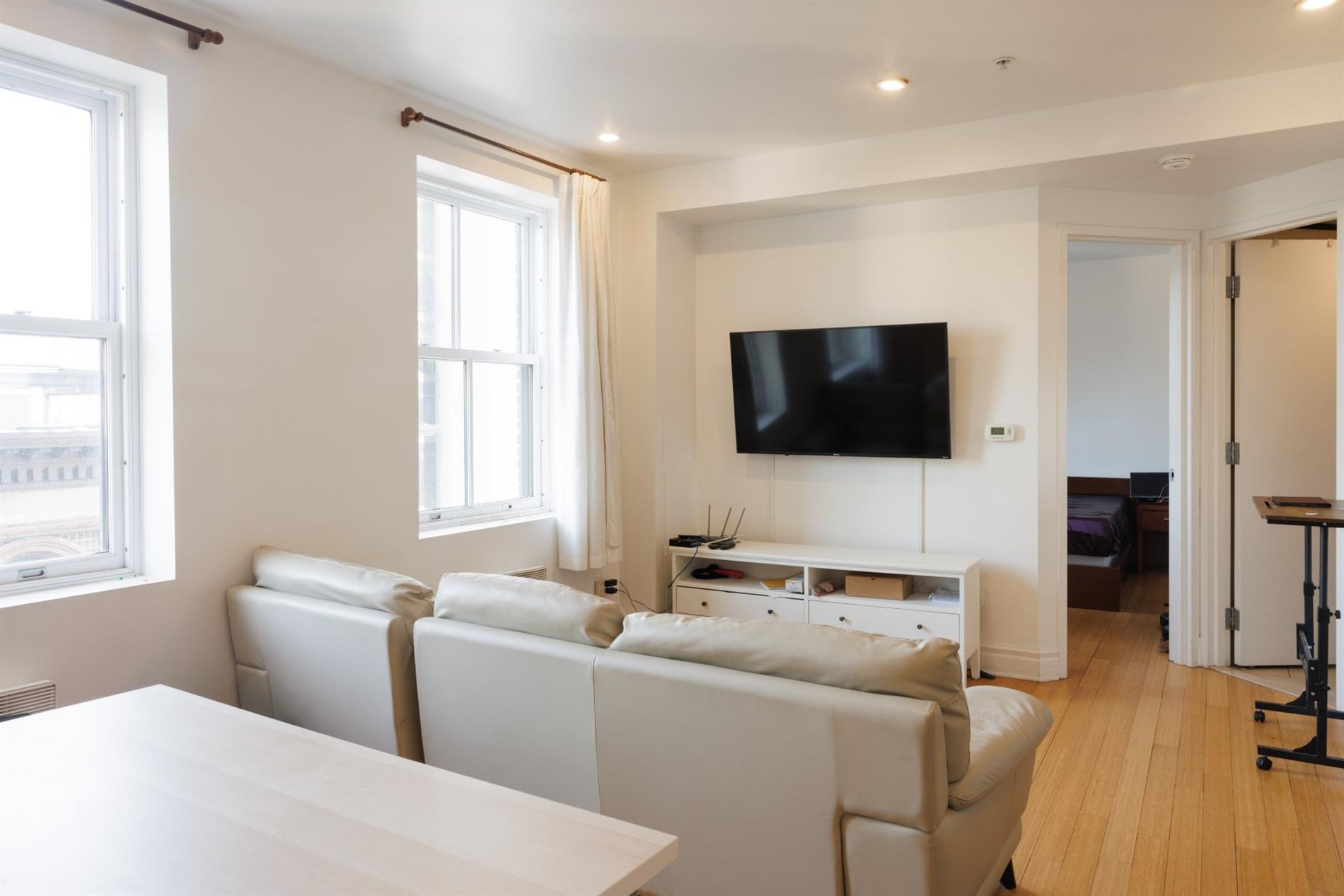 603-10 Rue St-Jacques — photo 2