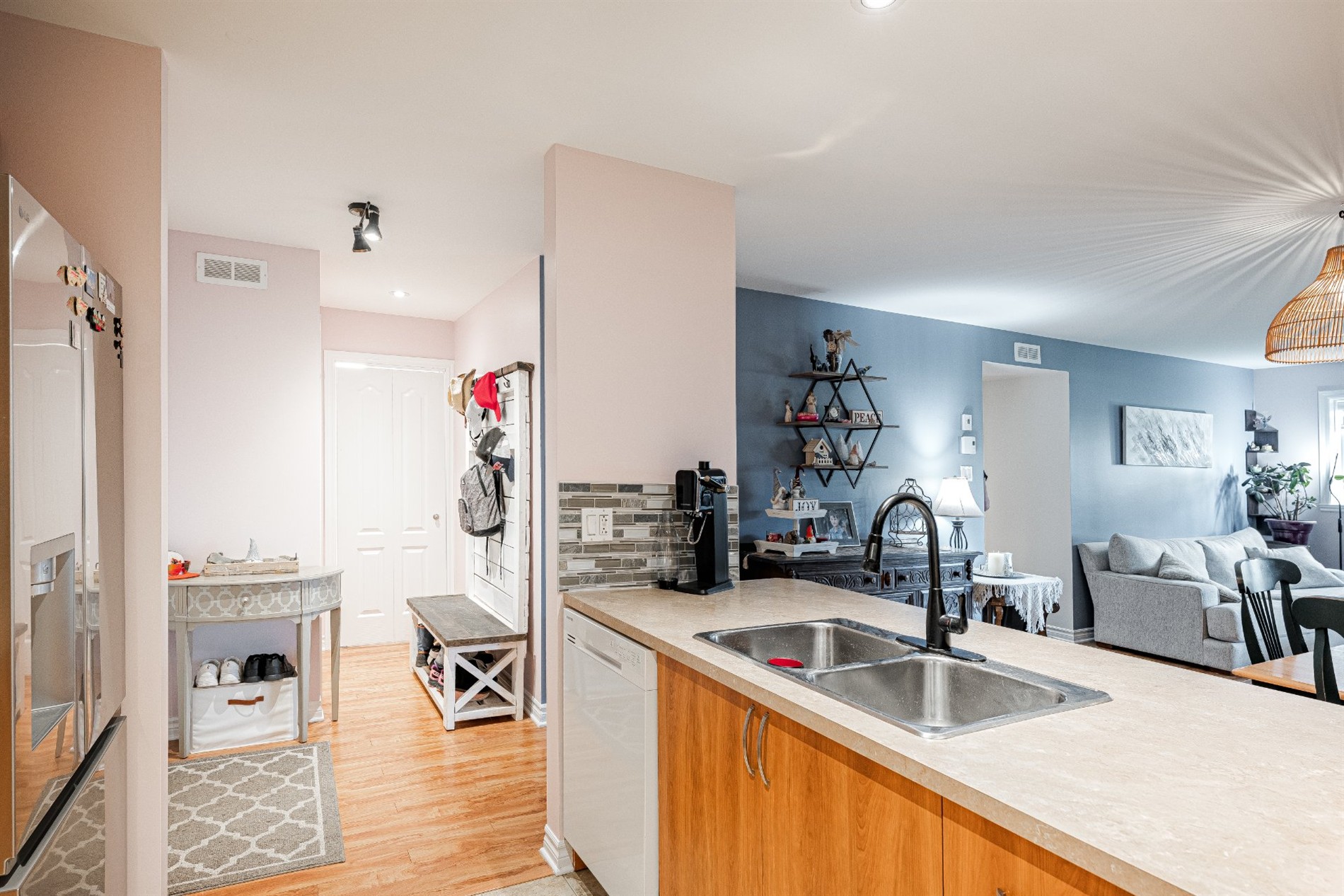 127 Rue Ste-Geneviève — photo 3