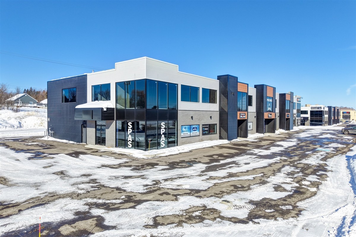Commercial rental space / Office - 174 Rue Lescarbeault, Saint-Alexis