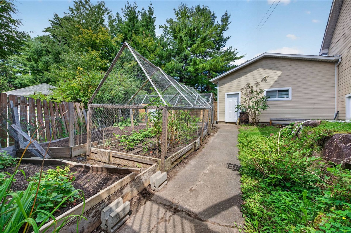 Vue 36 de la propriété réf. 24376487 – 151 Place Cadieux J5K 1B6