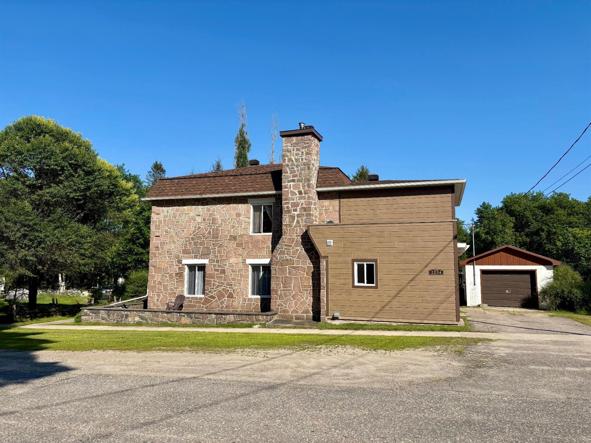 2234 Rue du Sacré-Coeur — photo 3