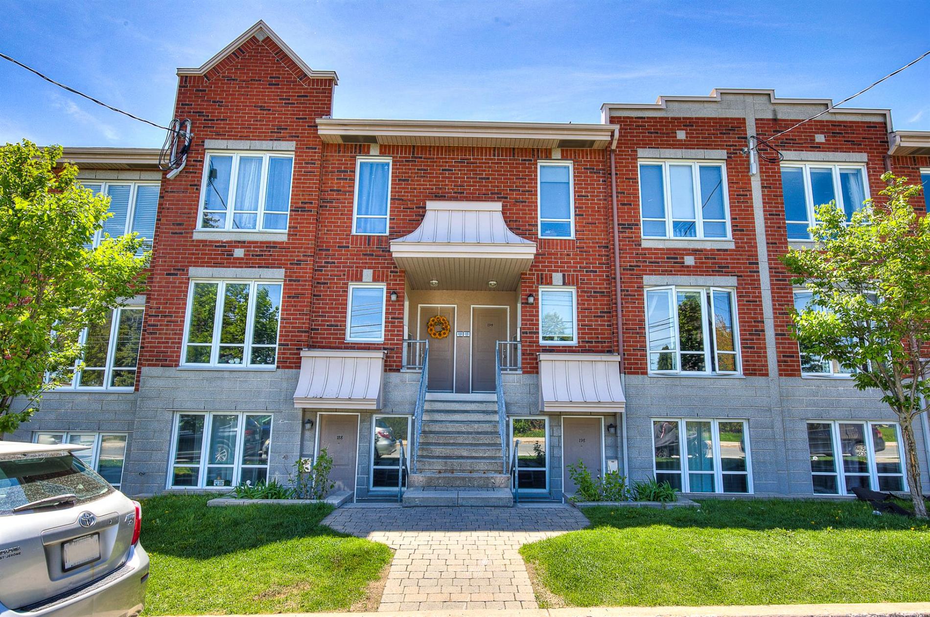 192 Av. Léo-Lacombe — photo 1