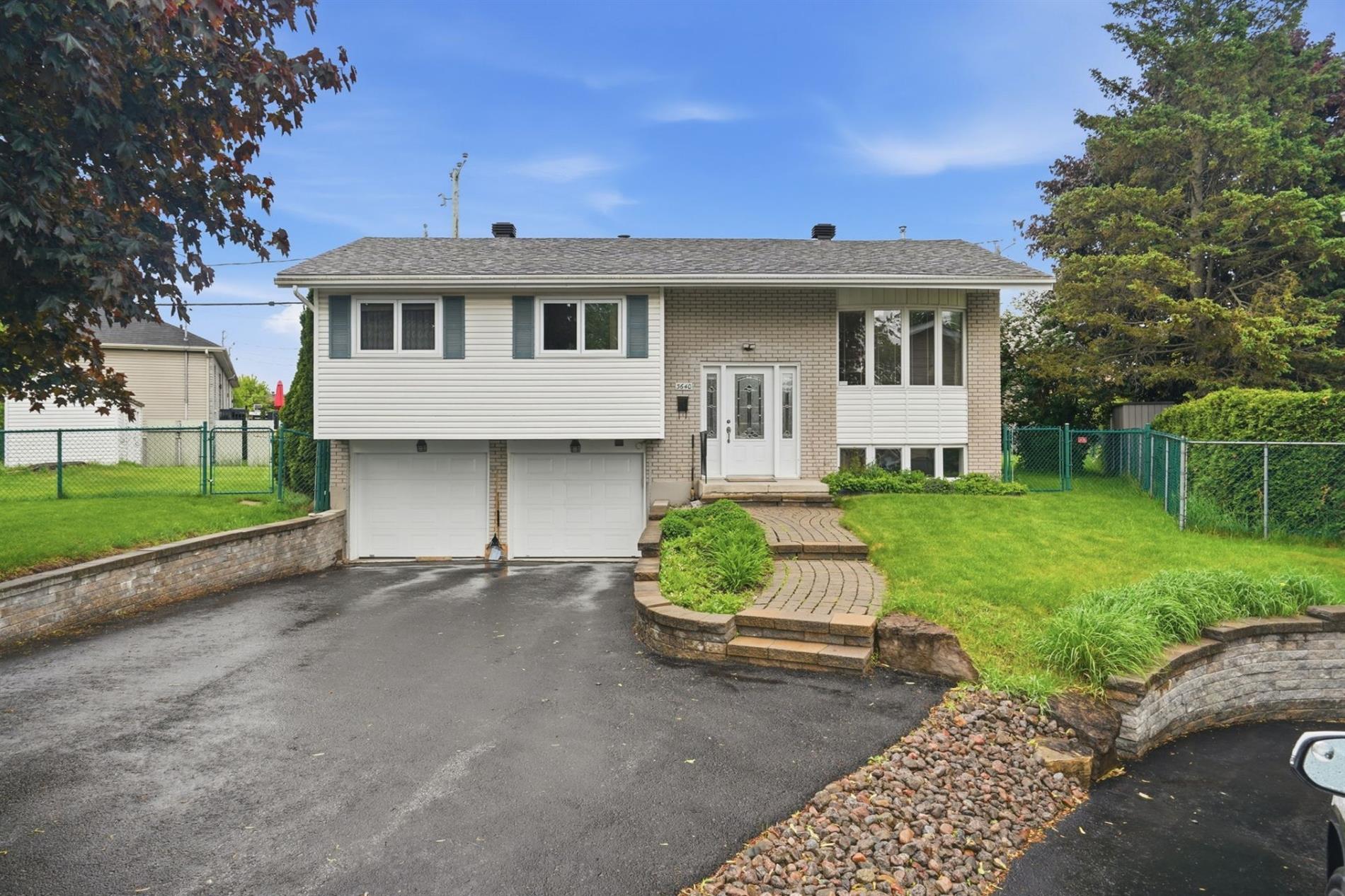 3640 Place Benoit — photo 1