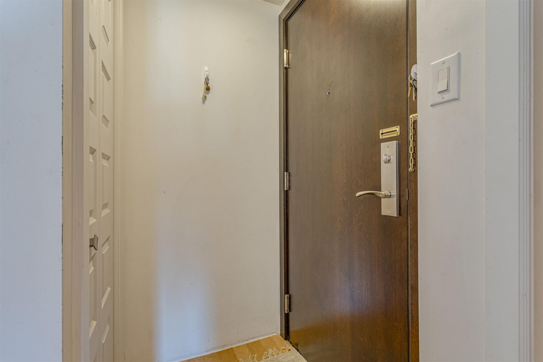 1004-1045 Rue Wellington — photo 3