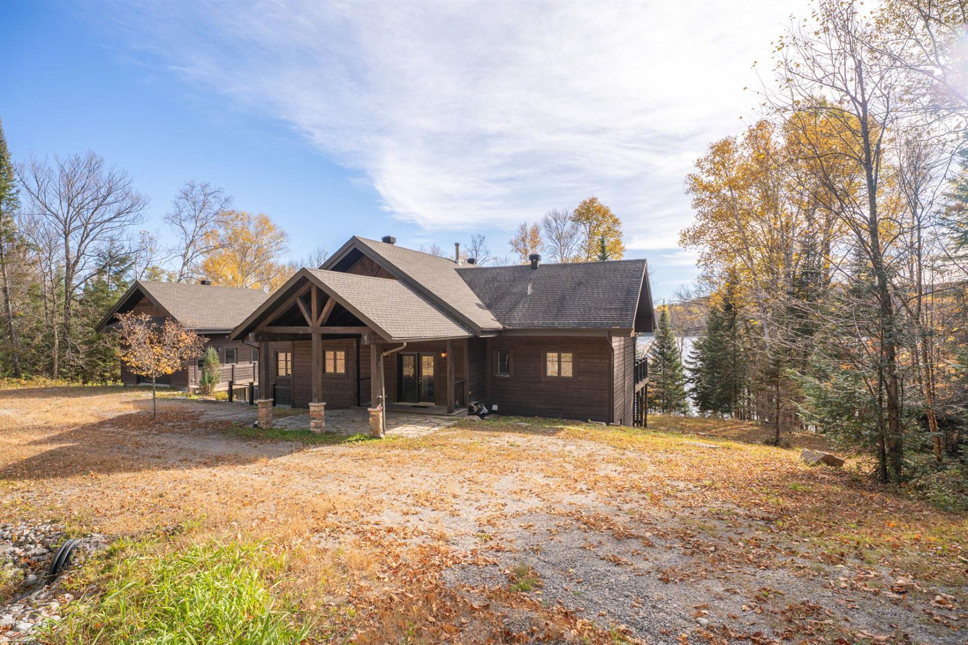 2161 Ch. du Lac-aux-Bois-Francs O. — photo 1