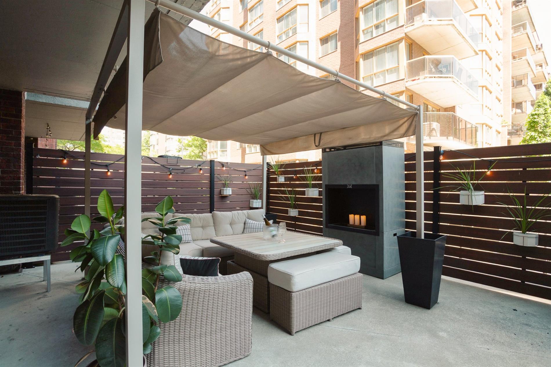 1360 Rue St-Jacques — photo 1