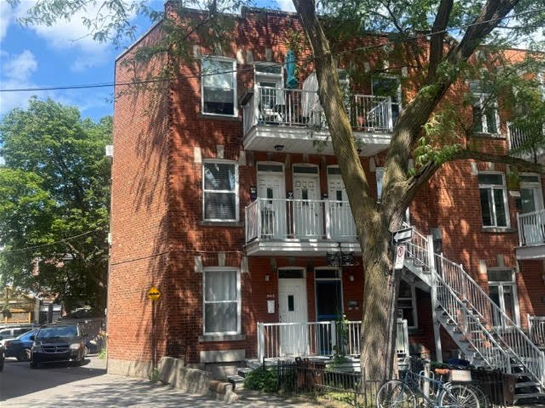 2563-2573 Rue Sheppard — photo 2