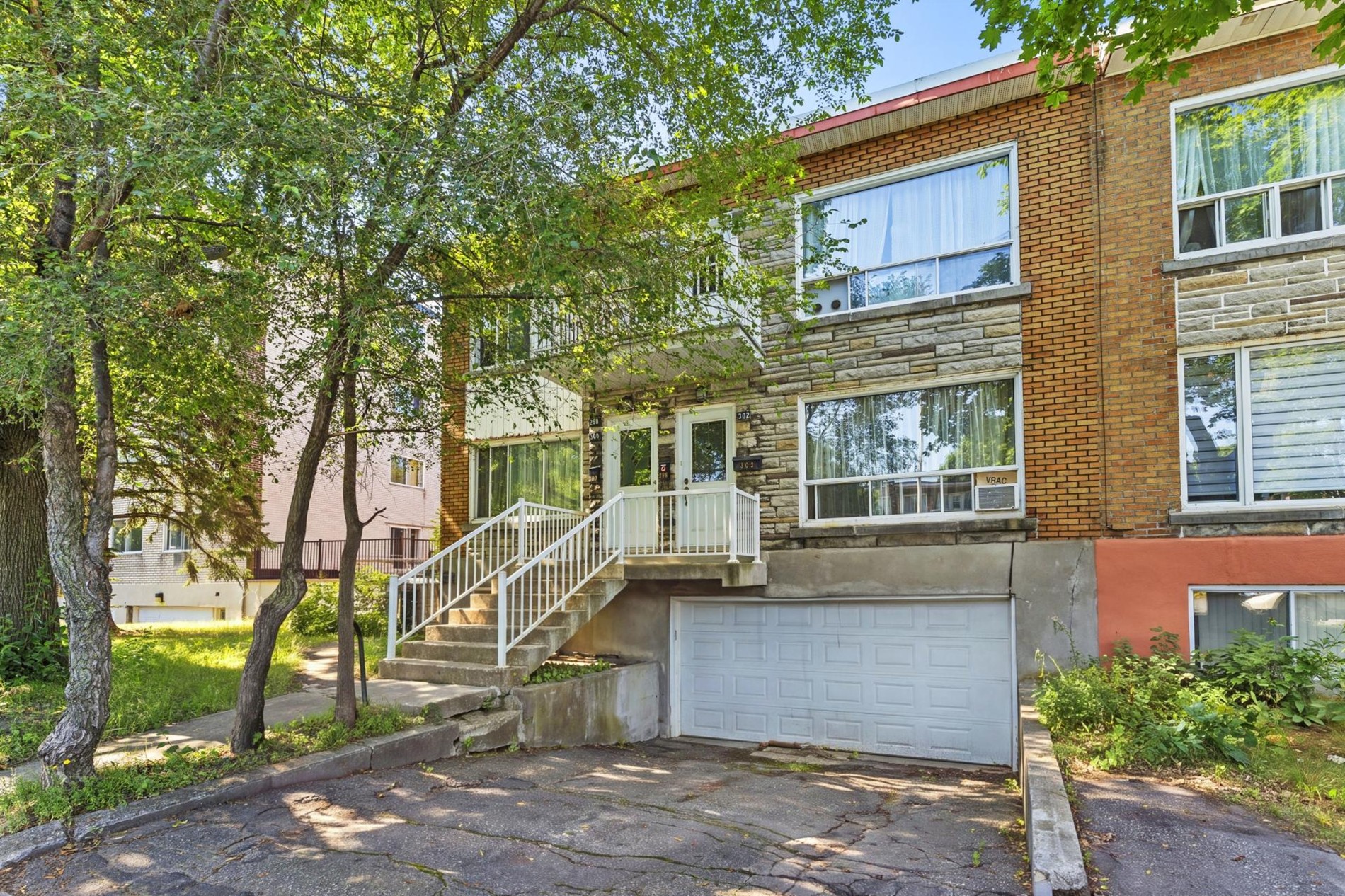 296-302 Boul. Alexis-Nihon — photo 1