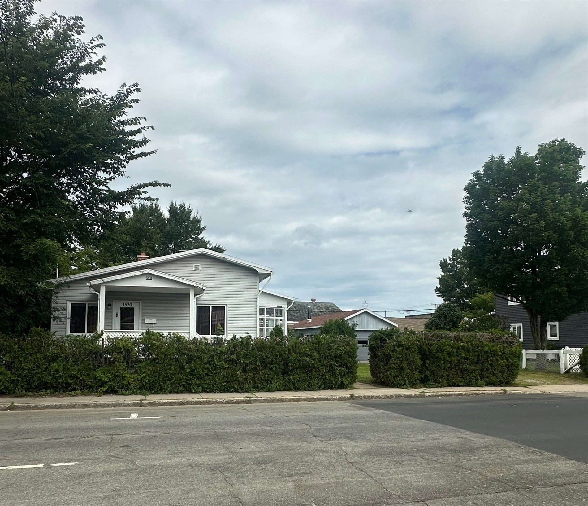 1530 5e Avenue — photo 2
