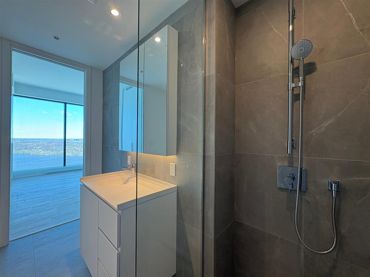 ENSUITE BATH