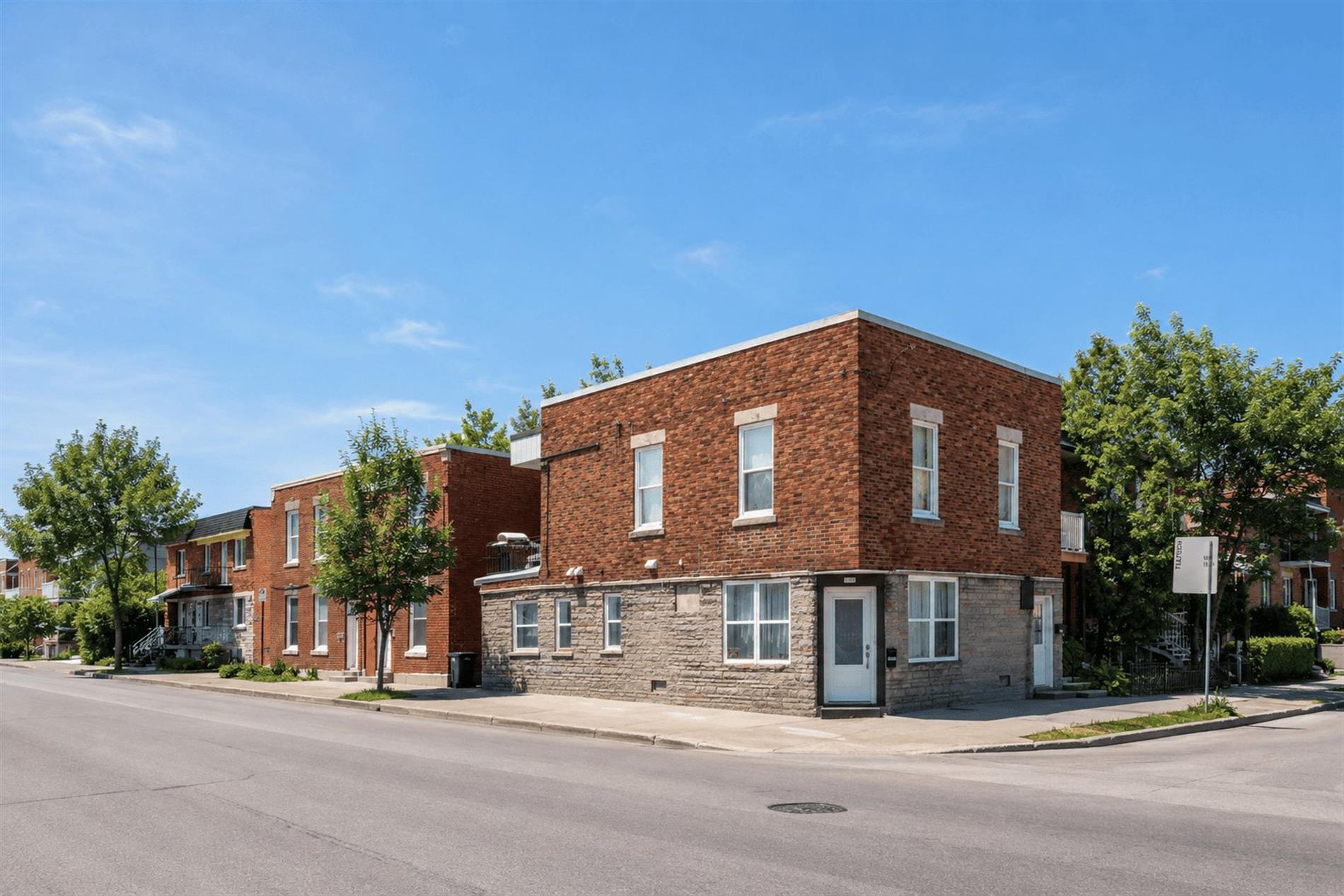 8714 Av. Dubuisson — photo 2