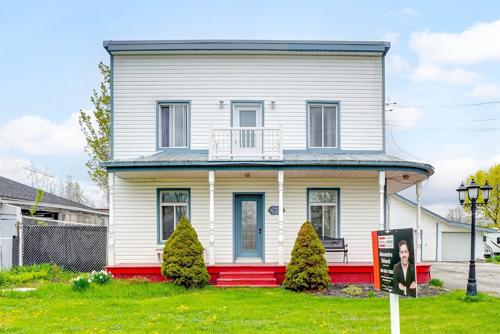 9300-9302 Boul. des Mille-Îles — photo 3