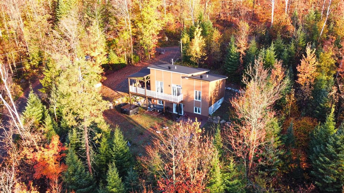 Maison à étages - 6973 Rue Champlain, Wentworth-Nord