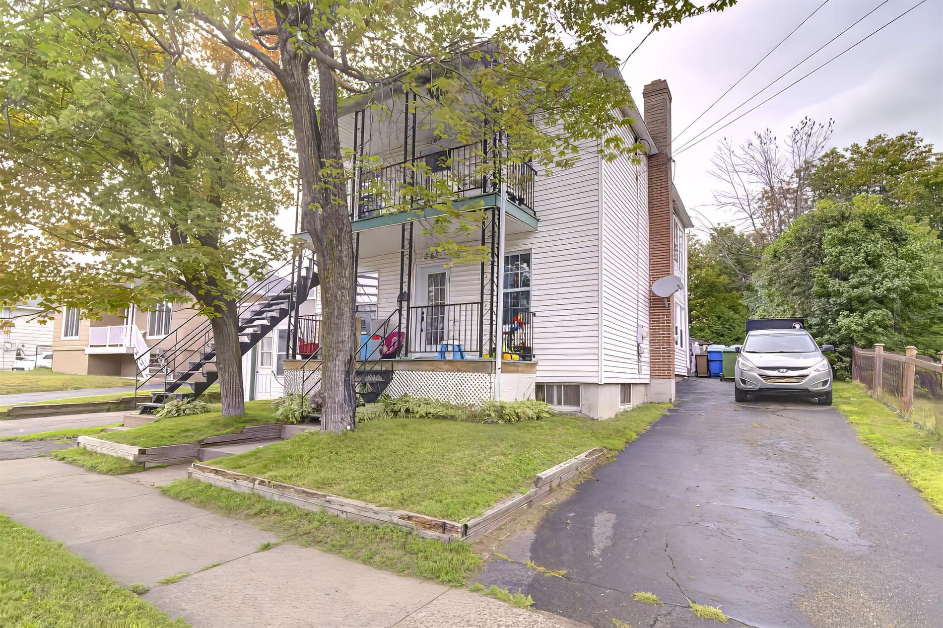 585-587 Rue Chapleau — photo 2