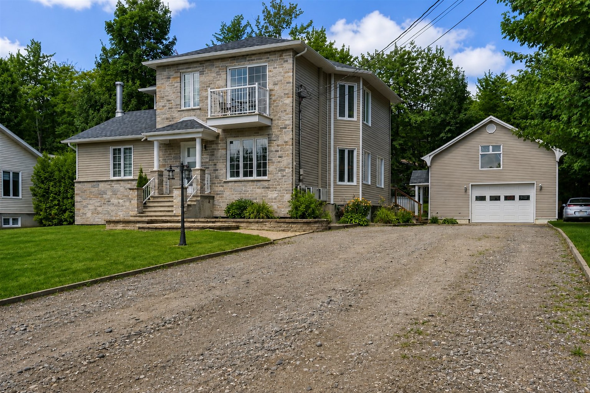 5200 Rue de l'Église — photo 2