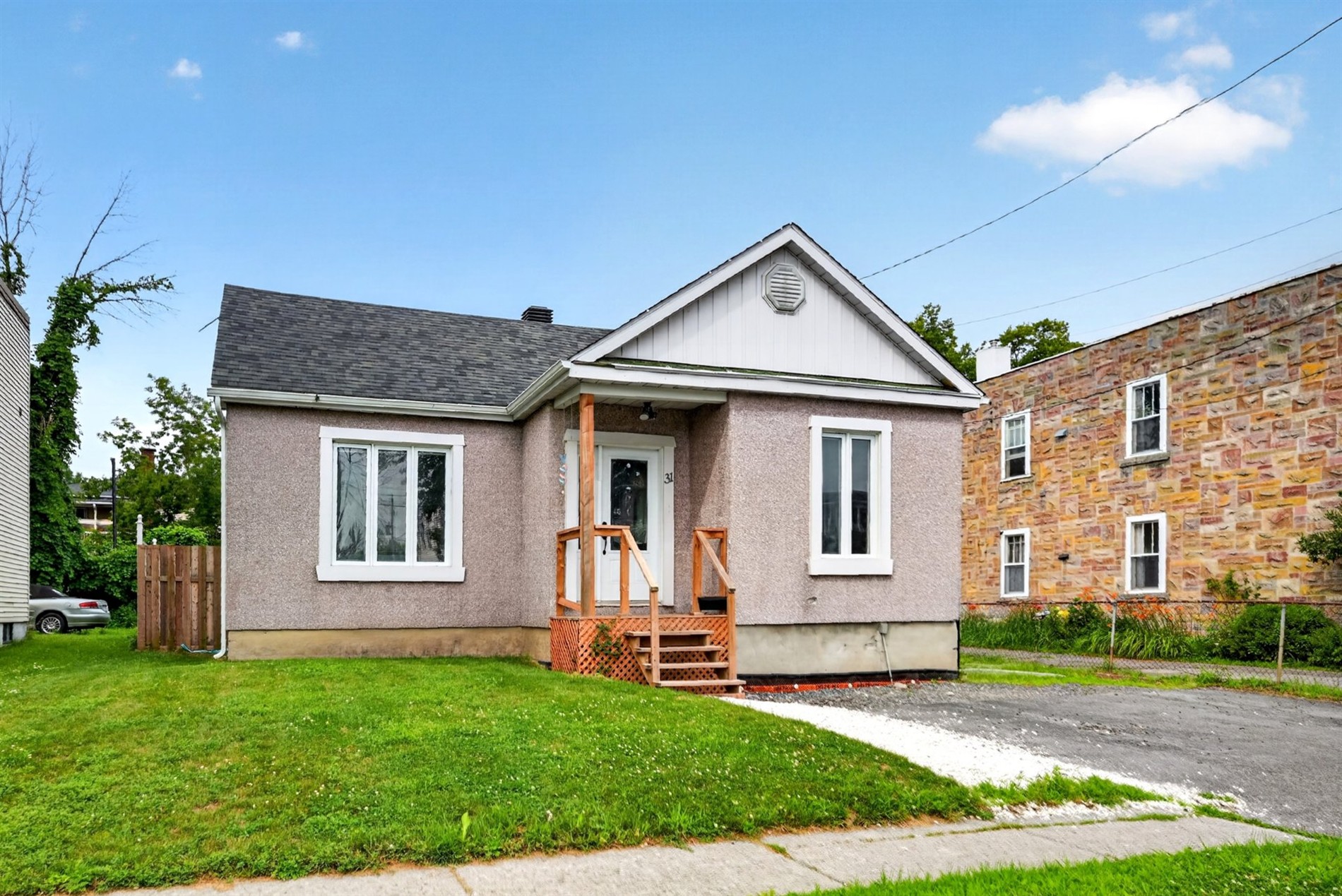 31 Rue Trudeau — photo 1