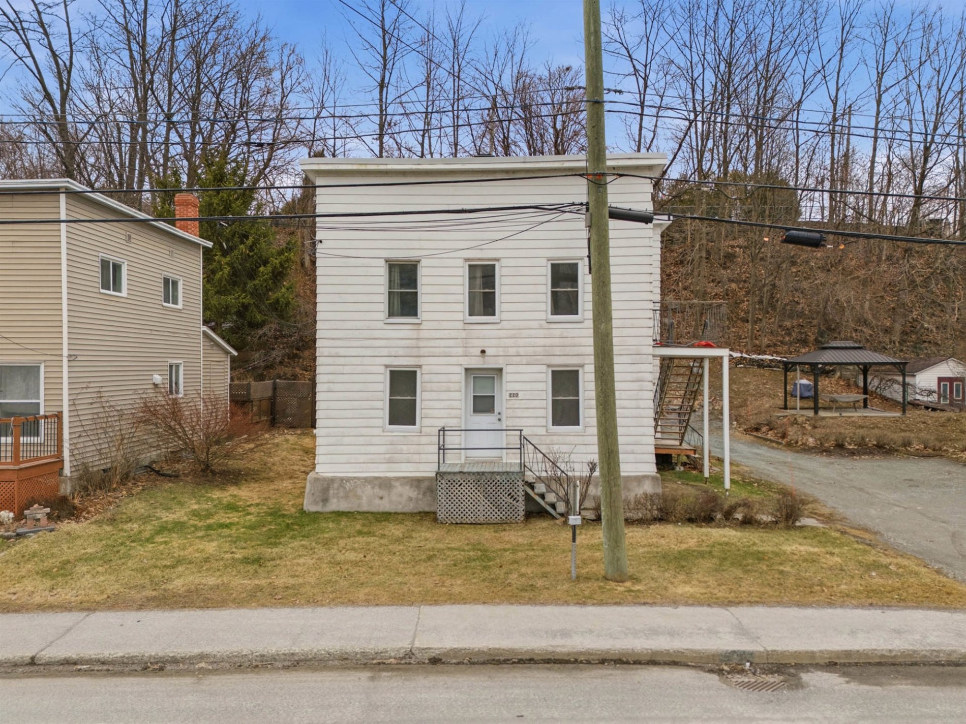 220-226 Rue St-François N. — photo 1