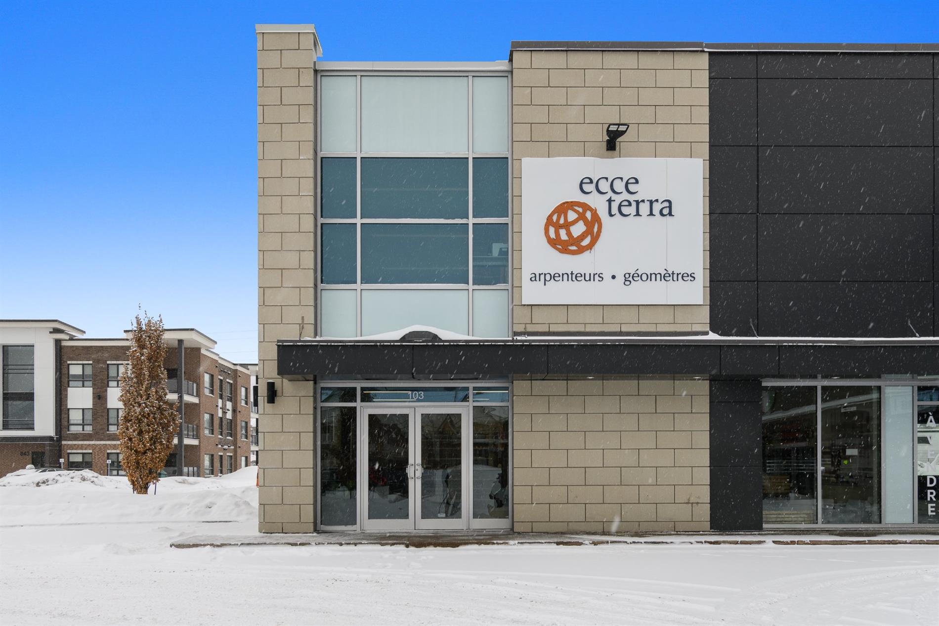 831 Boul. St-René O. — photo 1