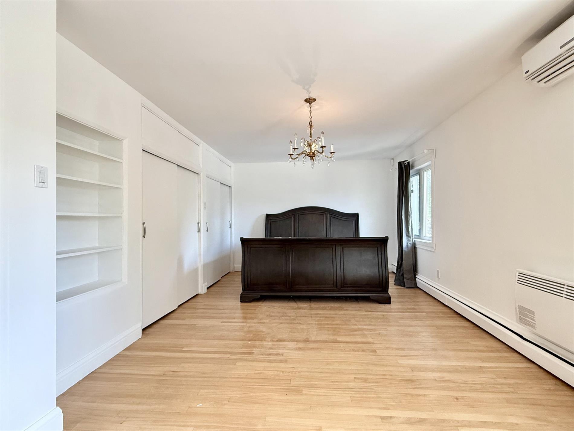 1545 Ch. Lucerne — photo 3
