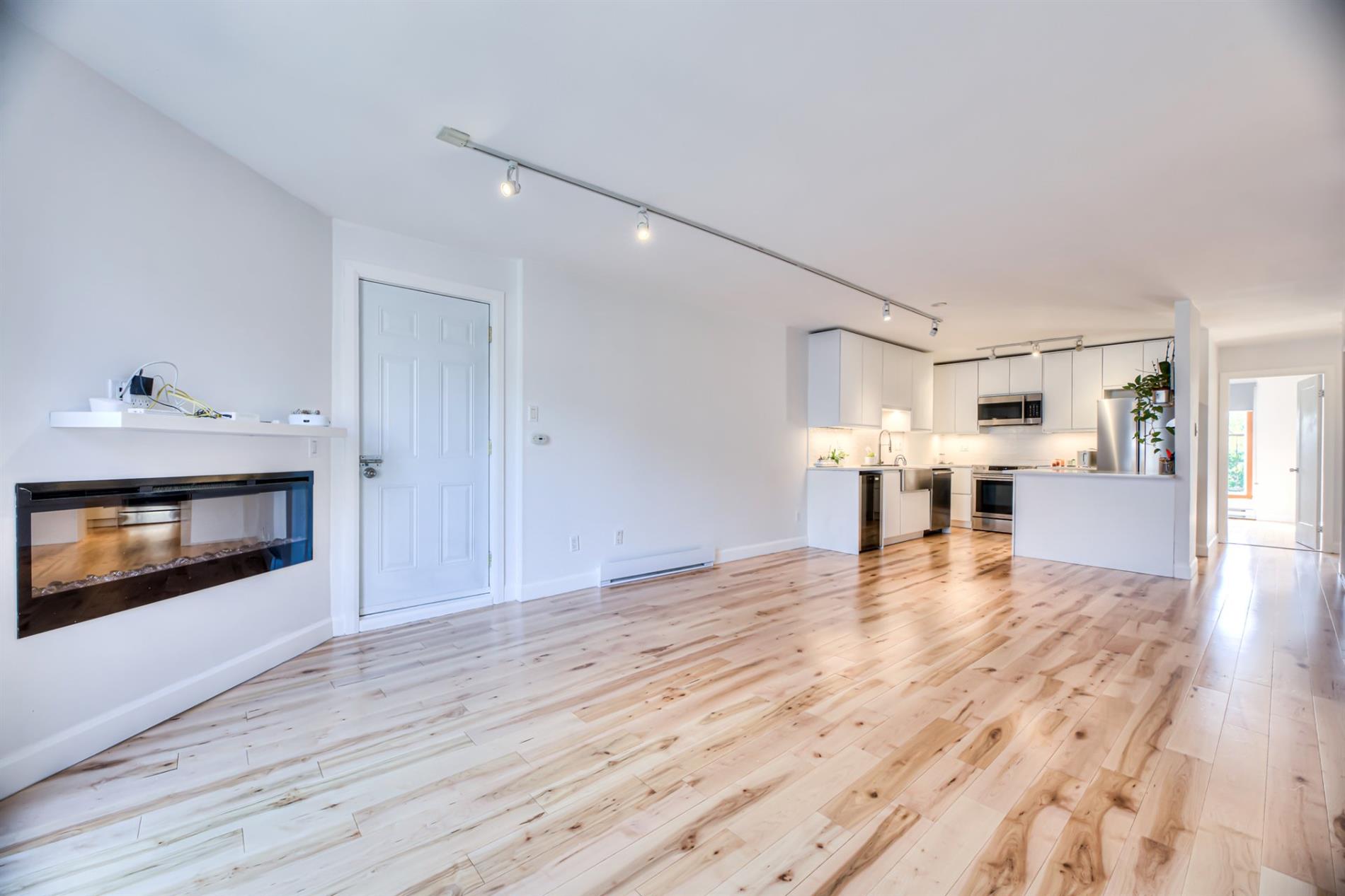 647 Av. Atwater — photo 2