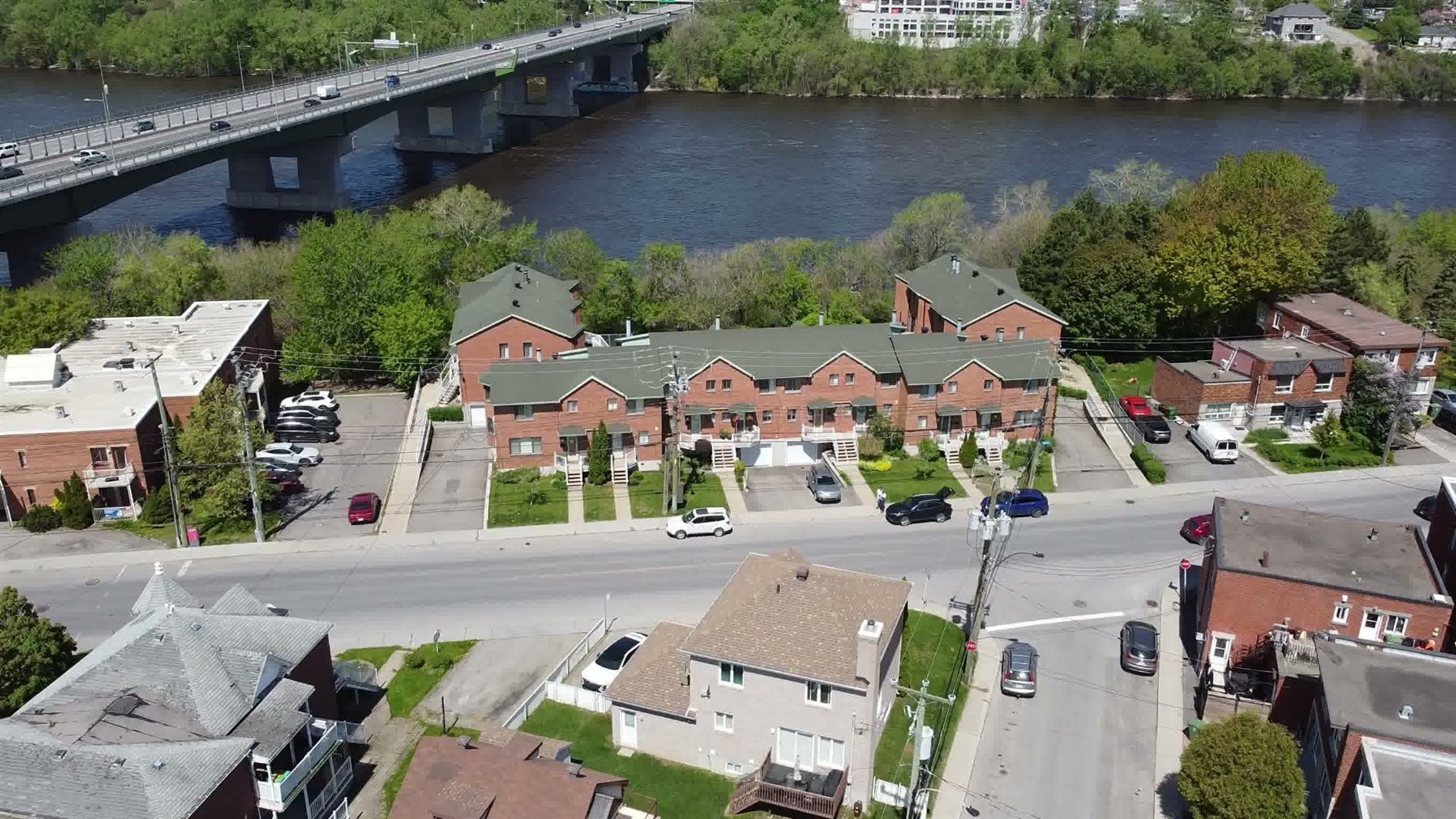 4190 Boul. Gouin E. — photo 3