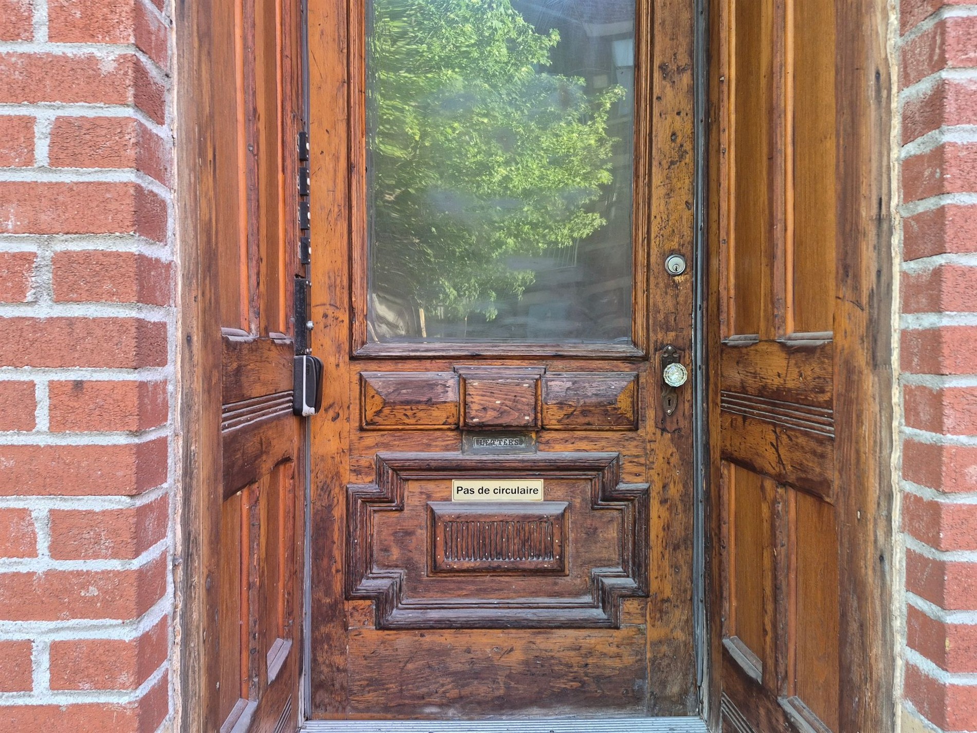 1860-1862 Rue St-André — photo 3