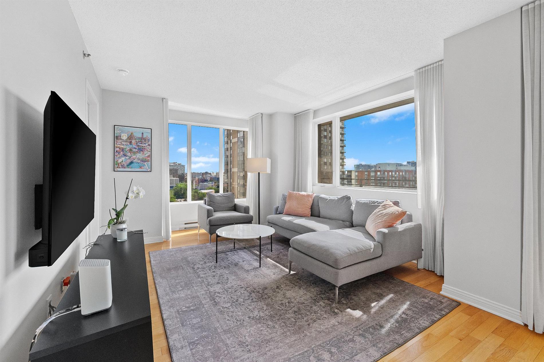 1301-1280 Rue St-Jacques — photo 3