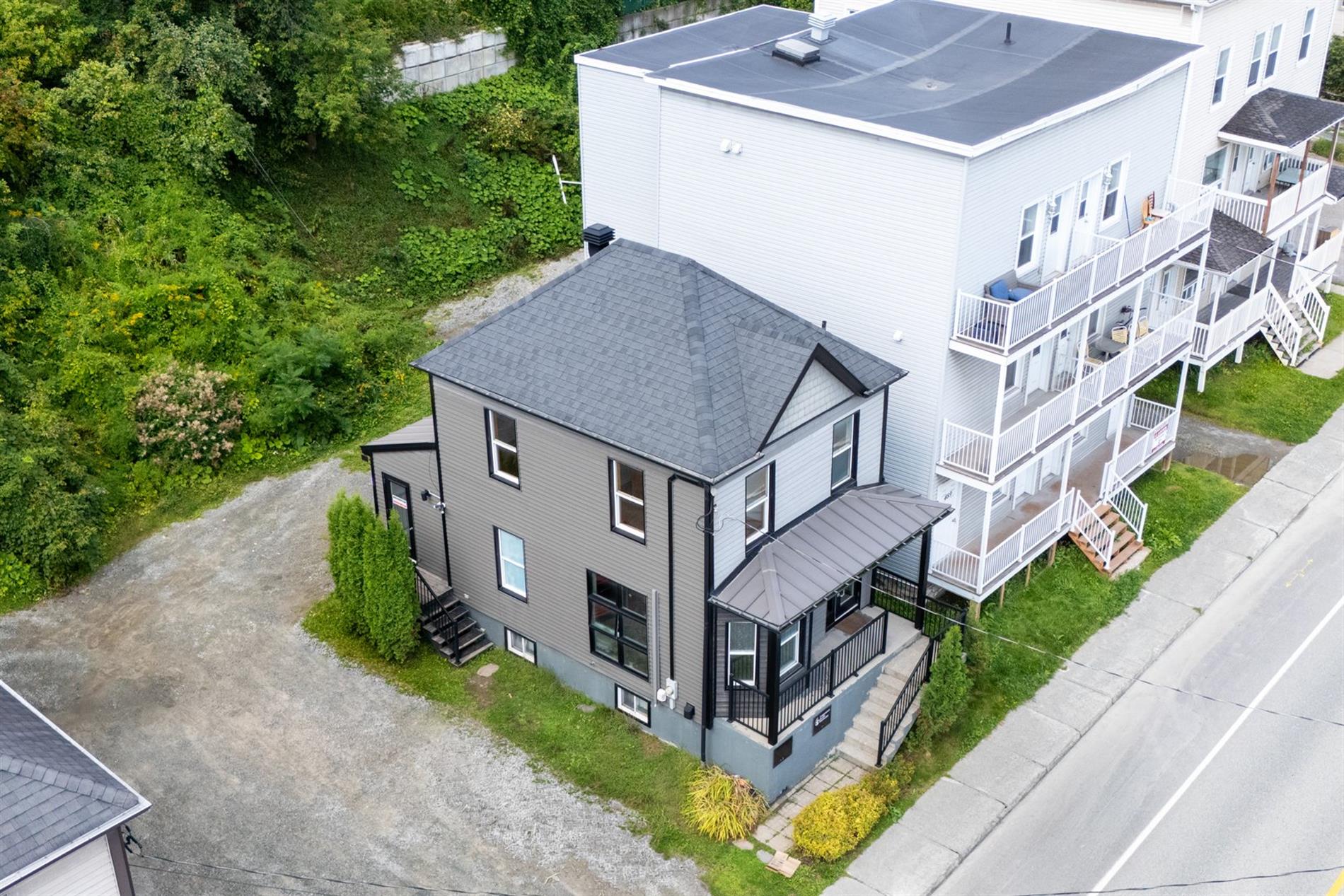 493 Rue Wellington S. — photo 2