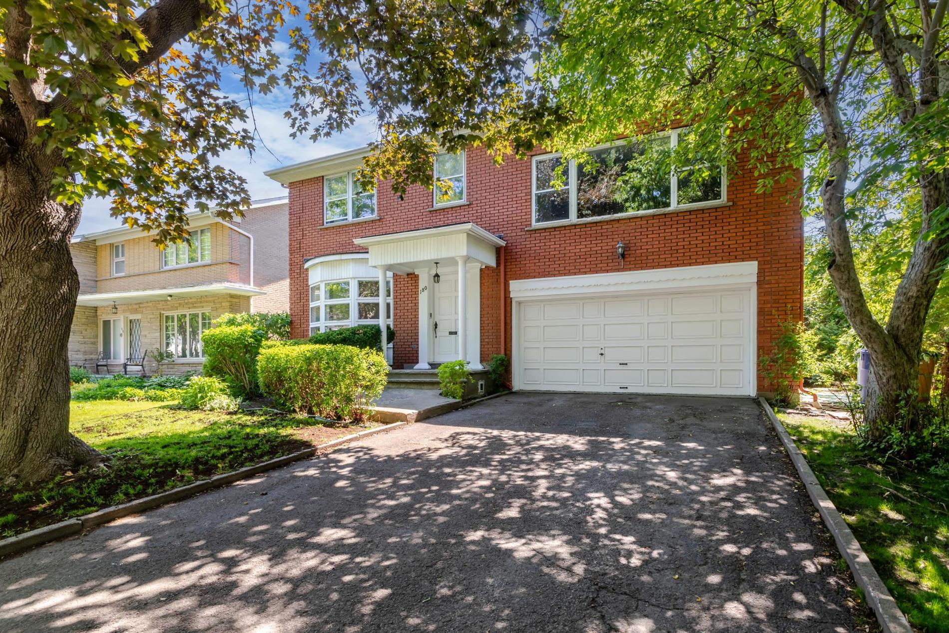 180 Av. Glengarry — photo 1