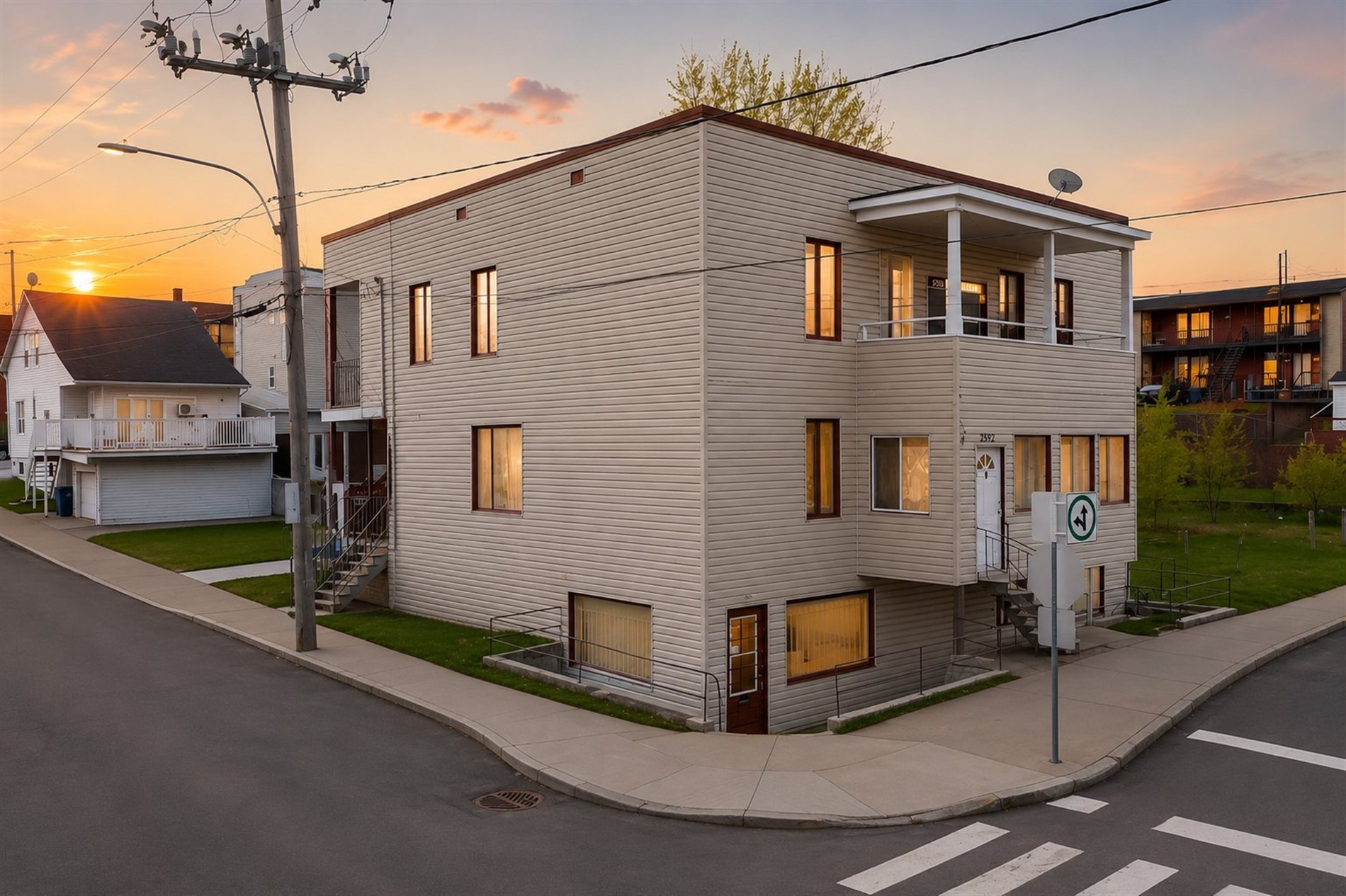 2584-2594 Av. St-Marc — photo 1