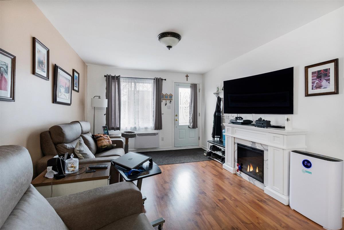 Vue 5 de la propriété réf. 23758572 – 277-279 Rue de Pierrefontaine J7G 1Y1