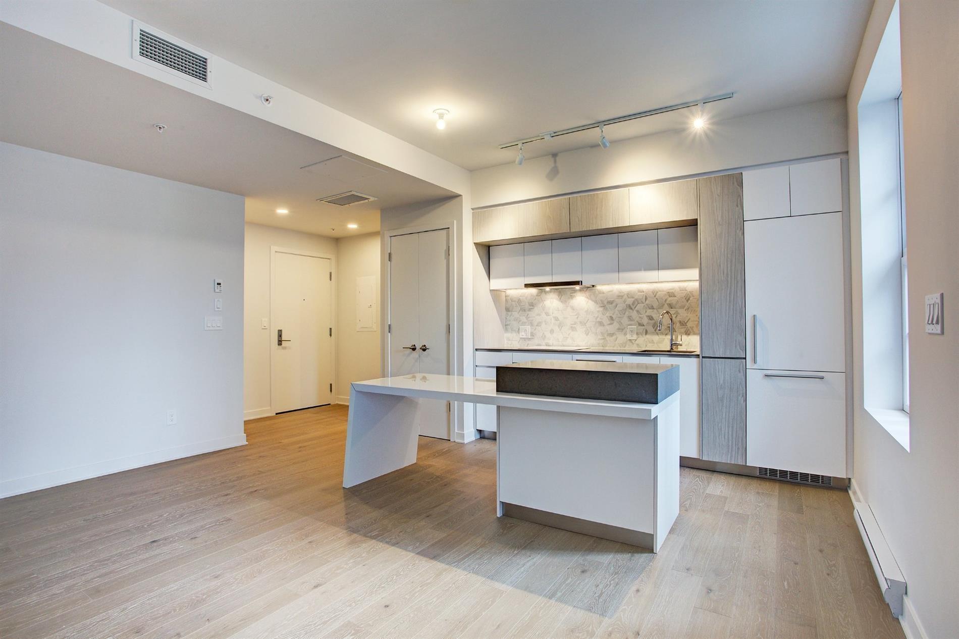 611-1188 Rue St-Antoine O. — photo 3
